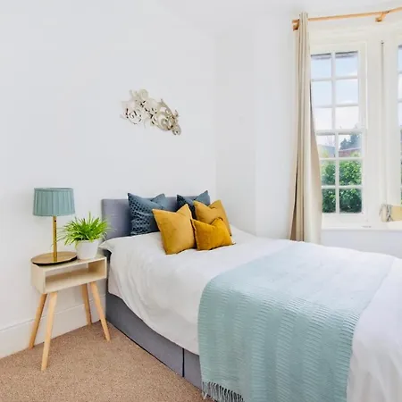 Spacious & Charming Garden Flat -Zone 2- Great For Central London Access Exterior photo