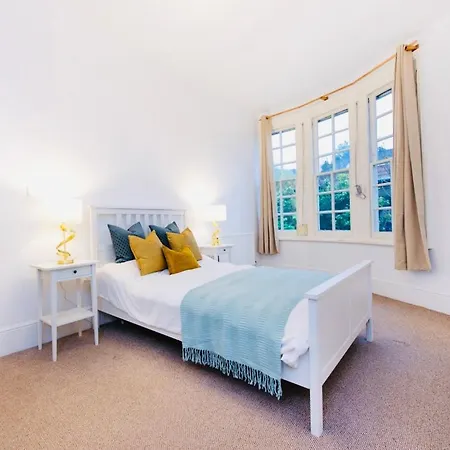 Spacious & Charming Garden Flat -Zone 2- Great For Central London Access Exterior photo
