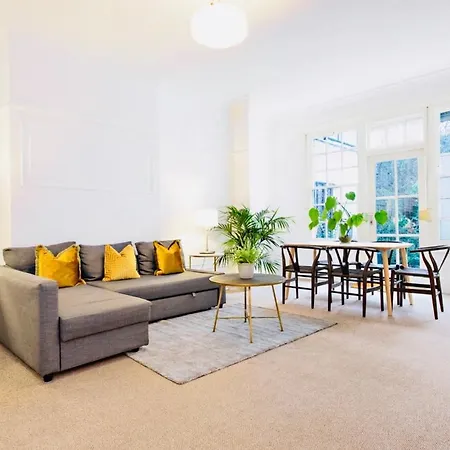 Spacious & Charming Garden Flat -Zone 2- Great For Central London Access Exterior photo